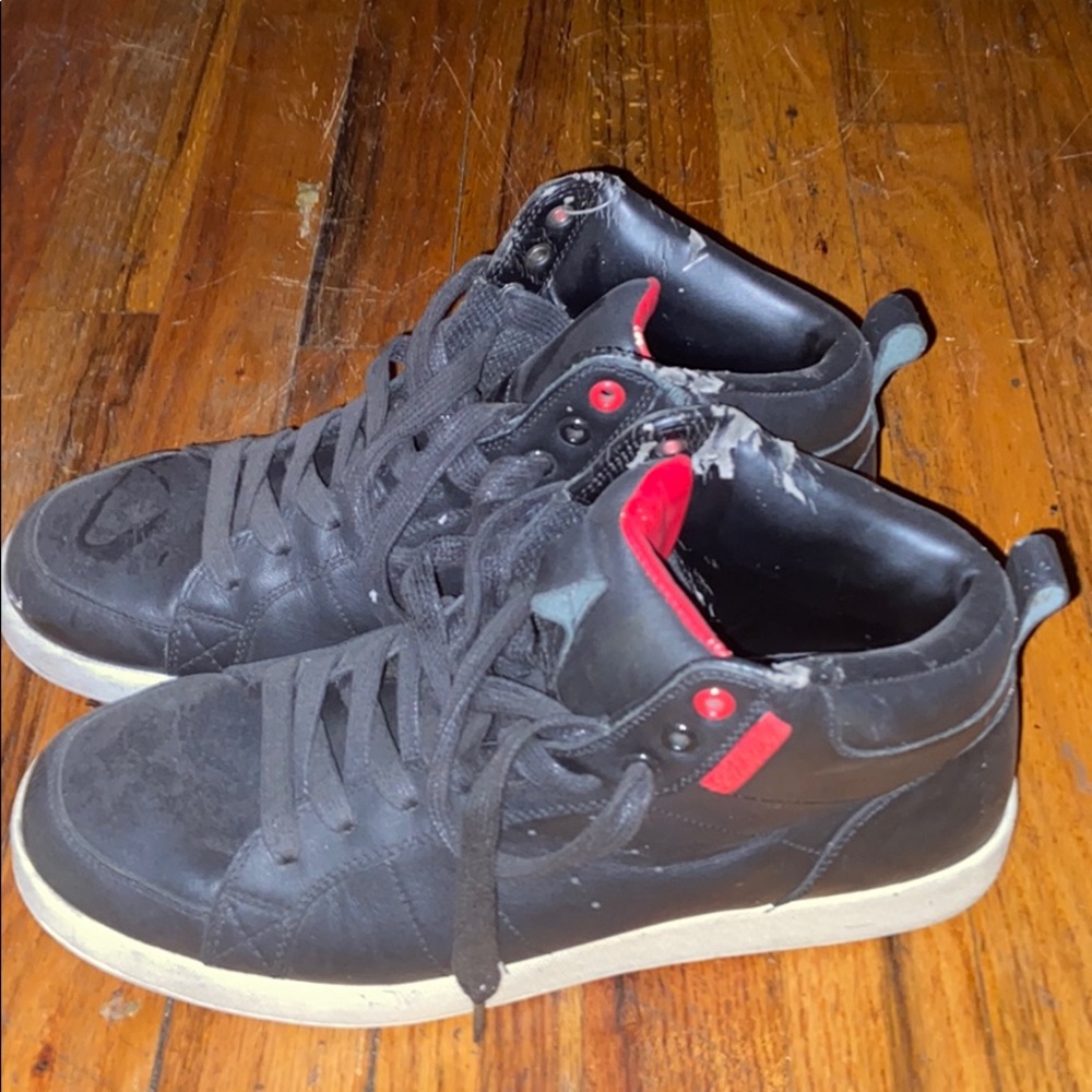 Used - Picture 2 of 2